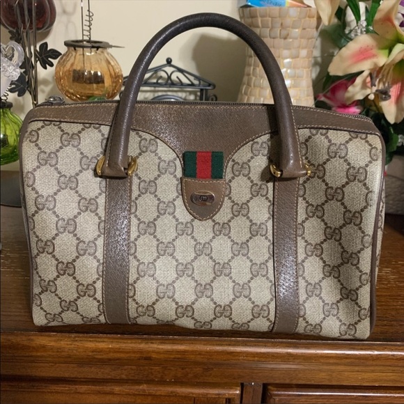 Gucci Handbags - Gucci Boston bag